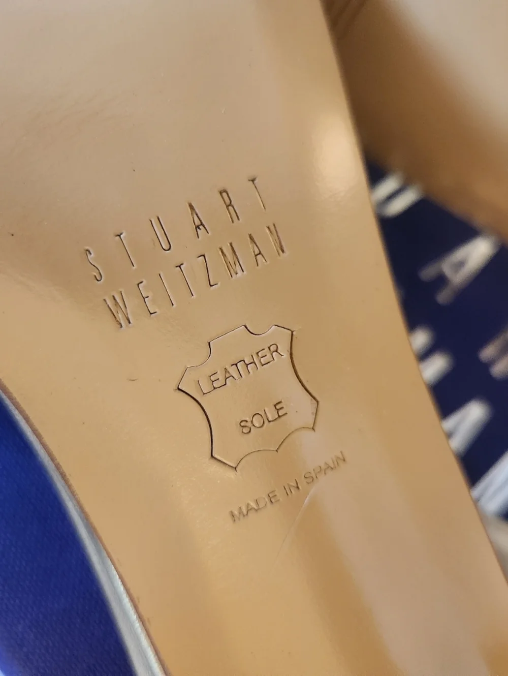 Stuart Weitzman | Reversal Strappy Sandal in Gold - Picture 7 of 8